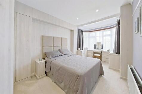 Bedroom (4).jpg