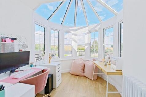 Bedroom (2)_pe.jpg