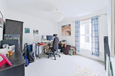 Bedroom (2)_pe.jpg