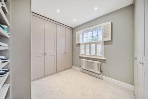 Walk in Wardrobe