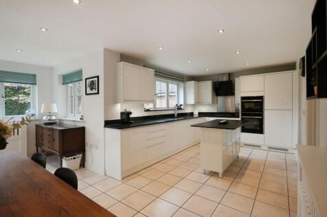 Kitchen / Dining Room / Living Area