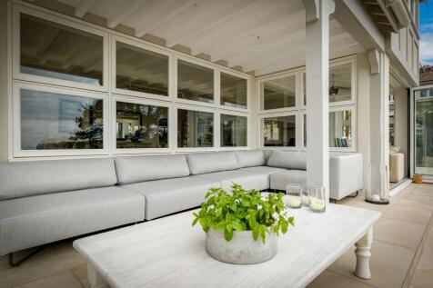 Sun Loggia