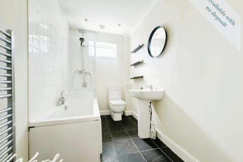 21e7b2f4-Bathroom