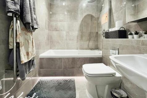 e18ed1a9-Bathroom