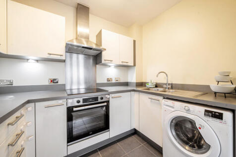 1375552-4-690a241...