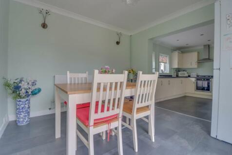 128NevendonRoad-26.jpg