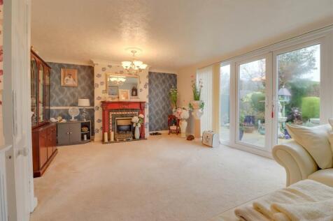 204 BEAUCHAMPS DRIVE INSIDE-4.jpg