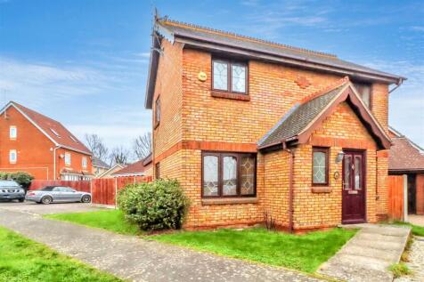 38 MERSEA CRES OUTSIDE-6.jpg