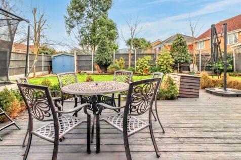 23 TWINSTEAD 2025 REAR GARDEN.jpg