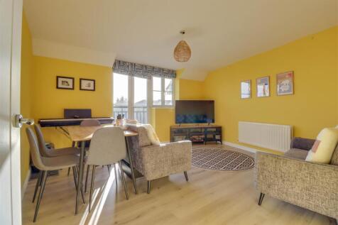 11 PEPYS COURT-9.jpg