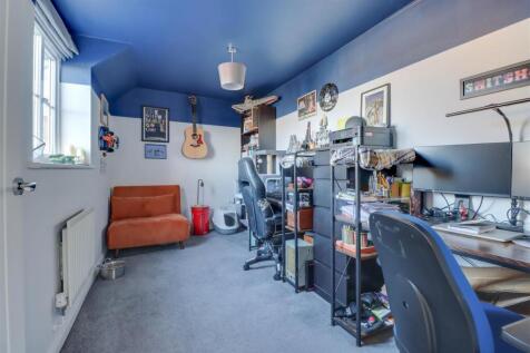 11 PEPYS COURT-3.jpg