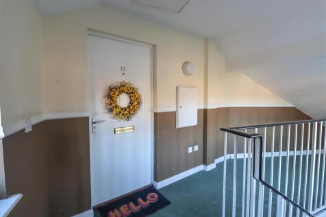 11 PEPYS COURT OUTSIDE.jpg