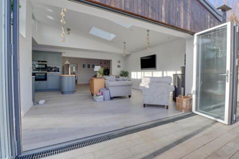 24 LOUVAINE INSIDE-22.jpg