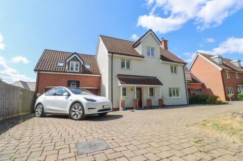 6 GORSE WOOD VIEW NEW FRONT-3.jpg