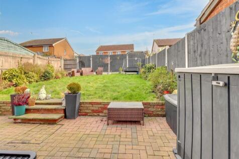 17 Pebmarsh Drive_-26.jpg