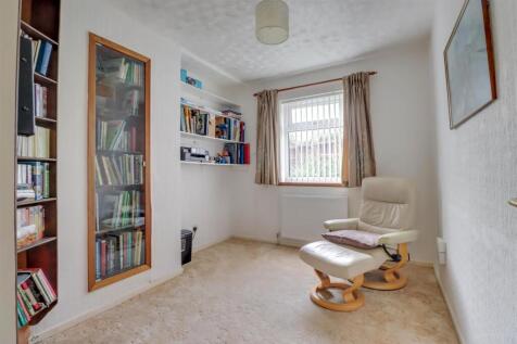 LEASWAY ENFIELD ROAD-3.jpg
