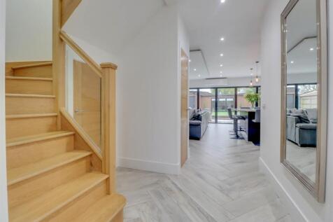 93 SWAN LANE INSIDE 2024 (19).jpg