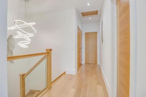 93 SWAN LANE INSIDE 2024 (39).jpg