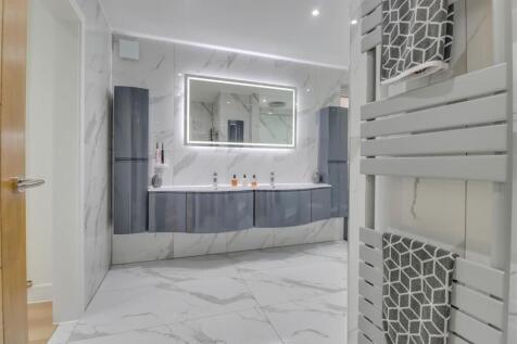 93 SWAN LANE INSIDE 2024 (9).jpg