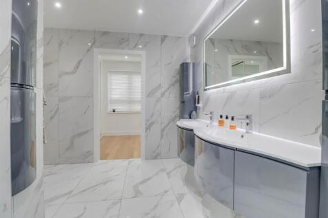 93 SWAN LANE INSIDE 2024 (13).jpg