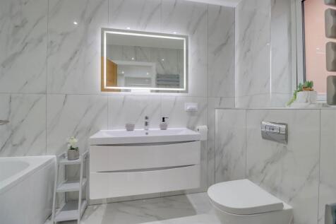 93 SWAN LANE INSIDE 2024 (42).jpg