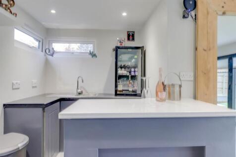 93 SWAN LANE INSIDE 2024 (36).jpg