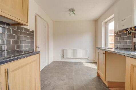 41 WALLACEE DRIVE INSIDE-9.jpg