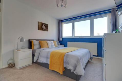 8A RUNWELL ROAD-6.jpg