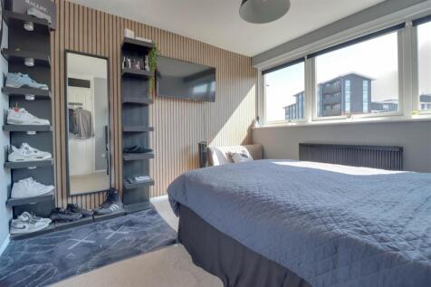 8A RUNWELL ROAD-7.jpg