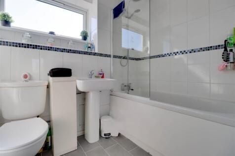 8A RUNWELL ROAD-8.jpg