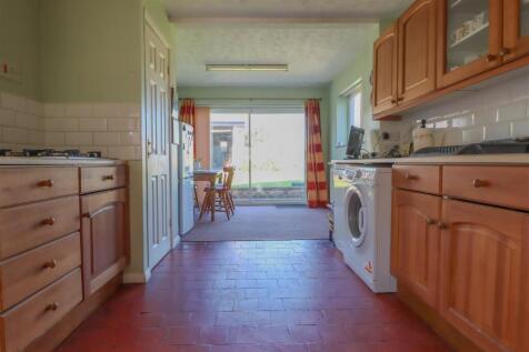 14 LABURNUM AVENUE.jpg