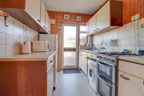 9 KINGLEY CLOSE-2.jpg