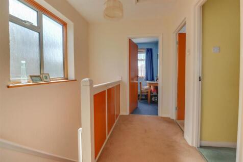 9 KINGLEY CLOSE-10.jpg