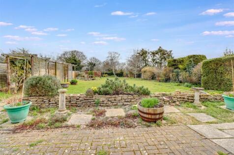 3 GLEBE ROAD WICKFORD-13.jpg