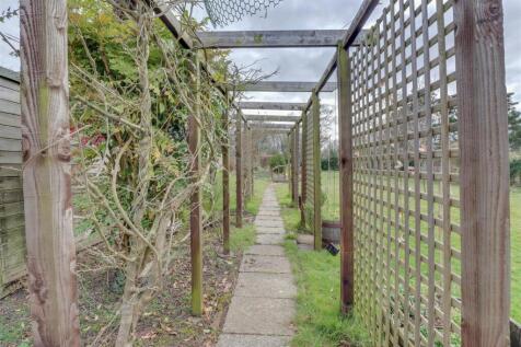 3 GLEBE ROAD WICKFORD-14.jpg