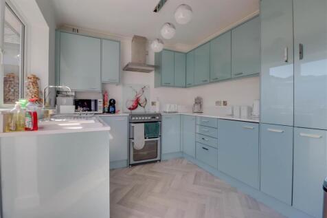 9a SOUTH BEECH AVENUE INSIDE-8.jpg