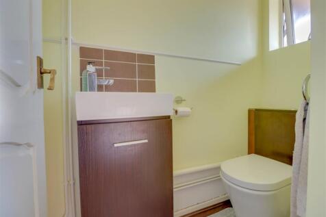 5 HORNCHURCH INSIDE-2.jpg