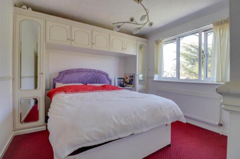 5 HORNCHURCH INSIDE-11.jpg