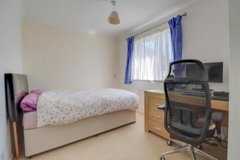 5 HORNCHURCH INSIDE-10.jpg