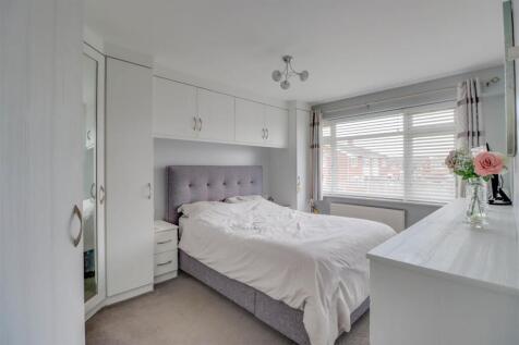 11 SUDBROOK CLOSE INSIDE-15.jpg