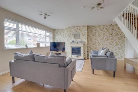 11 SUDBROOK CLOSE NEW INSIDE SHOTS-3.jpg