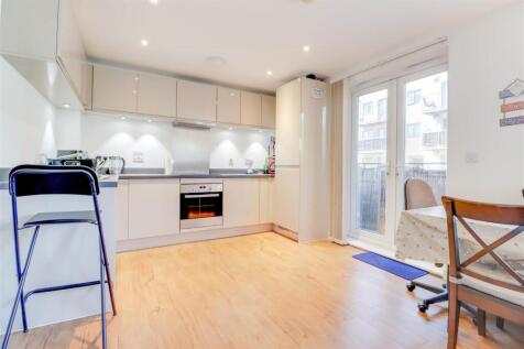 FLAT 2 RAMSDEN COURT FRONT-3.jpg
