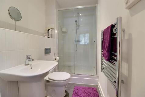 FLAT 2 RAMSDEN COURT-3.jpg