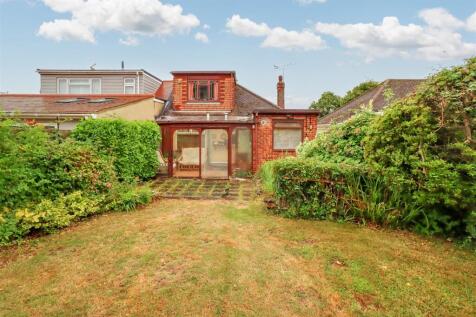 38 LABURNUM AVENUE OUTSIDE-2.jpg