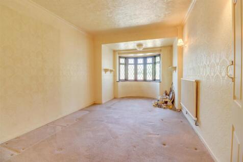 288 SOUTHEND ROAD SS11 8PS-4.jpg