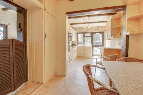 288 SOUTHEND ROAD SS11 8PS-12.jpg