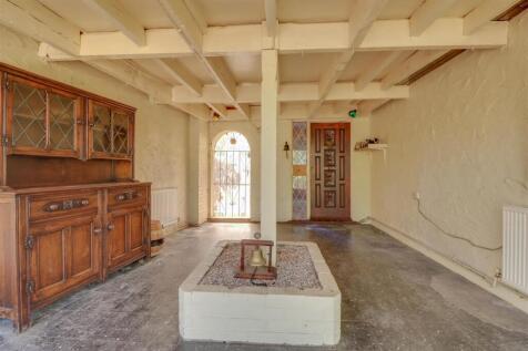 288 SOUTHEND ROAD SS11 8PS-19.jpg