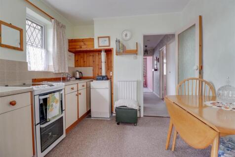 61 LUCERNE WALK WICKFORD-6.jpg