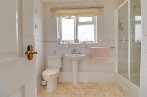 19 REEDS WAY INSIDE-5.jpg
