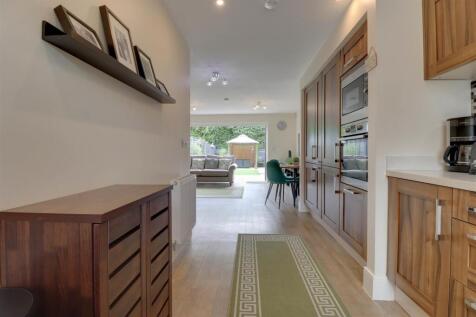 14 TAMORTH DRIVE-8.jpg